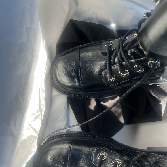 Lace up boots - Picture 1 of 7